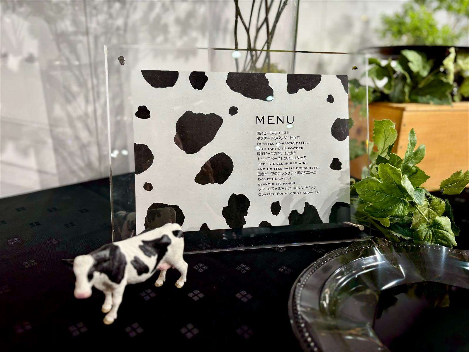 テーマに合わせたフードとデコレーション