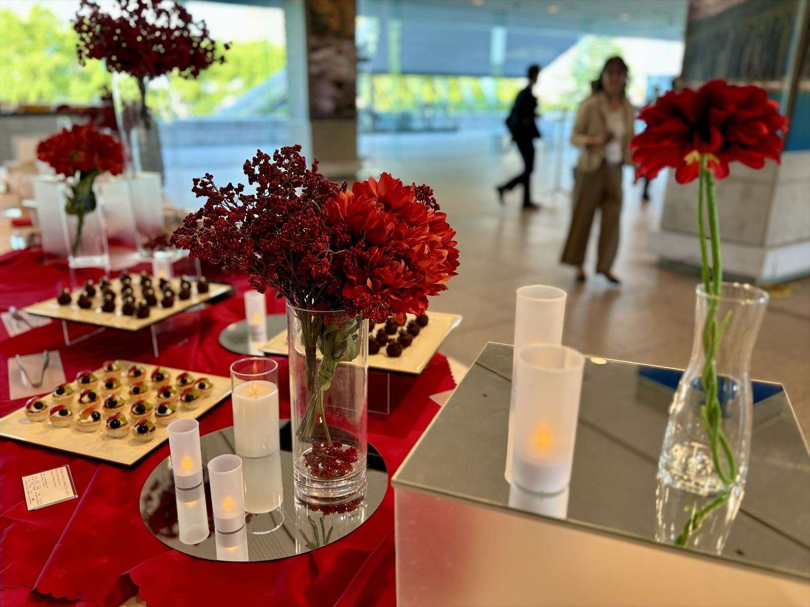 テーマカラーに合わせたコーディネート